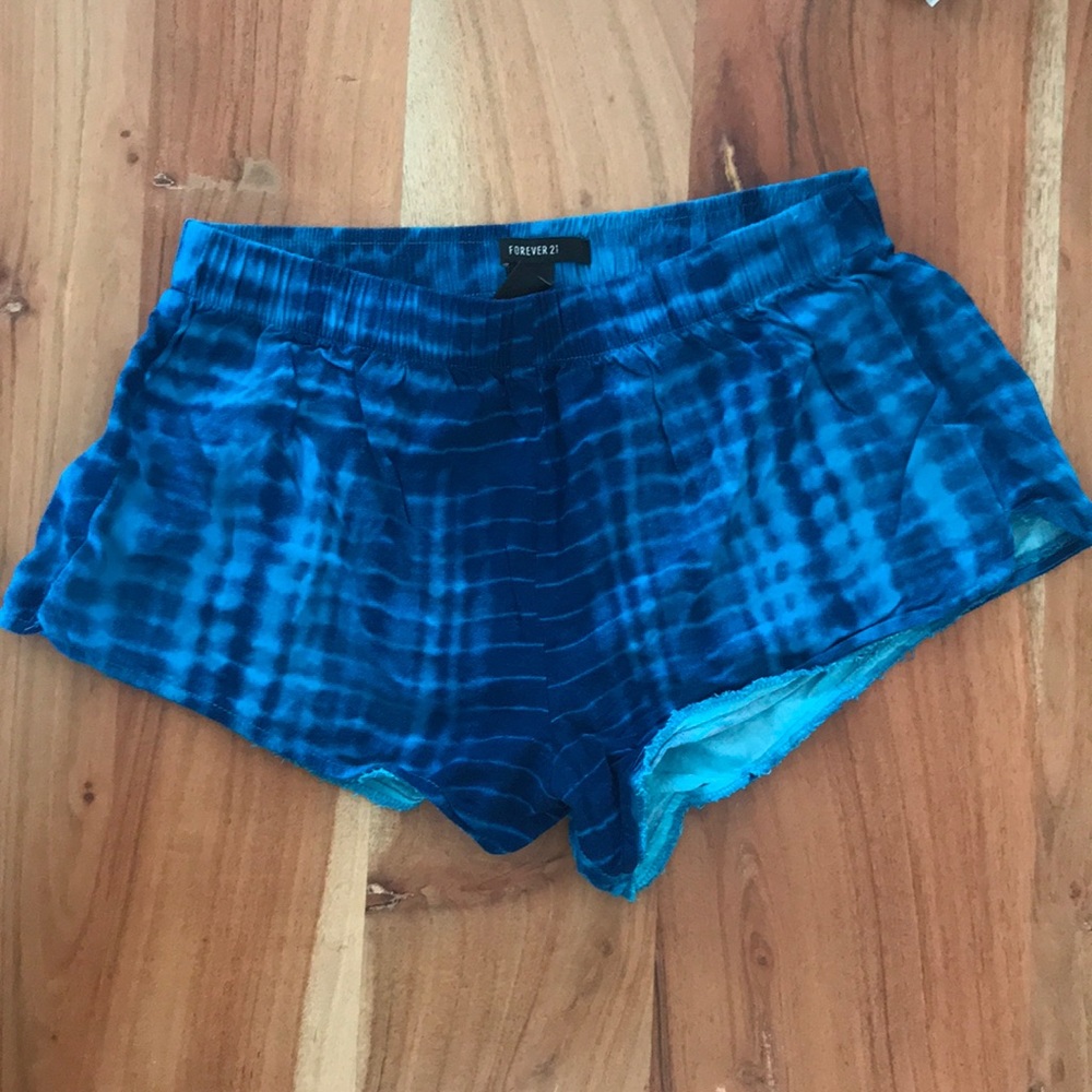 Like new blue dolphin shorts